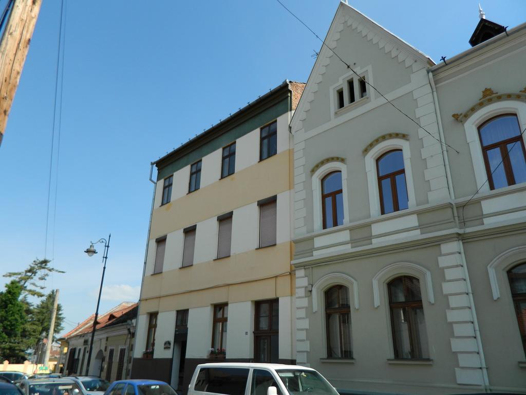 Central Parc Studios Sibiu Luaran gambar