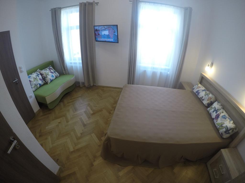 Central Parc Studios Sibiu Luaran gambar
