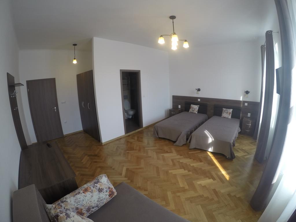 Central Parc Studios Sibiu Luaran gambar