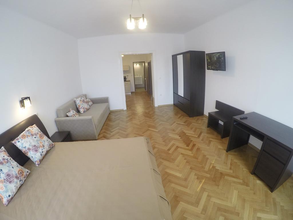 Central Parc Studios Sibiu Luaran gambar