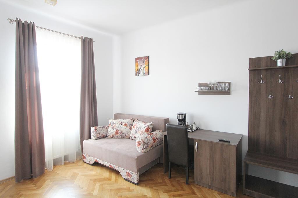 Central Parc Studios Sibiu Luaran gambar